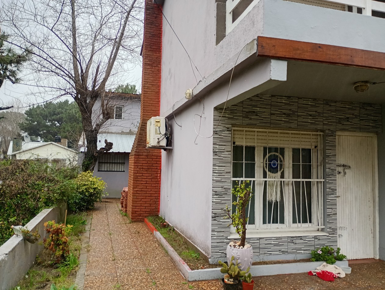 EN BLOCK. CHALET + DPTO + MONOAMBIENTE . 