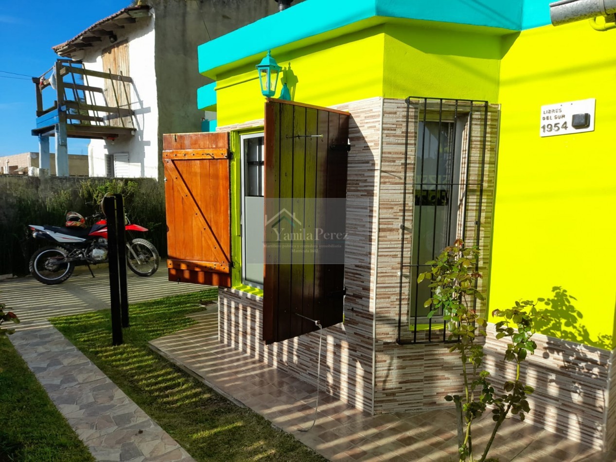 Hermoso Chalet de 4 amb. + dpto. al fondo.